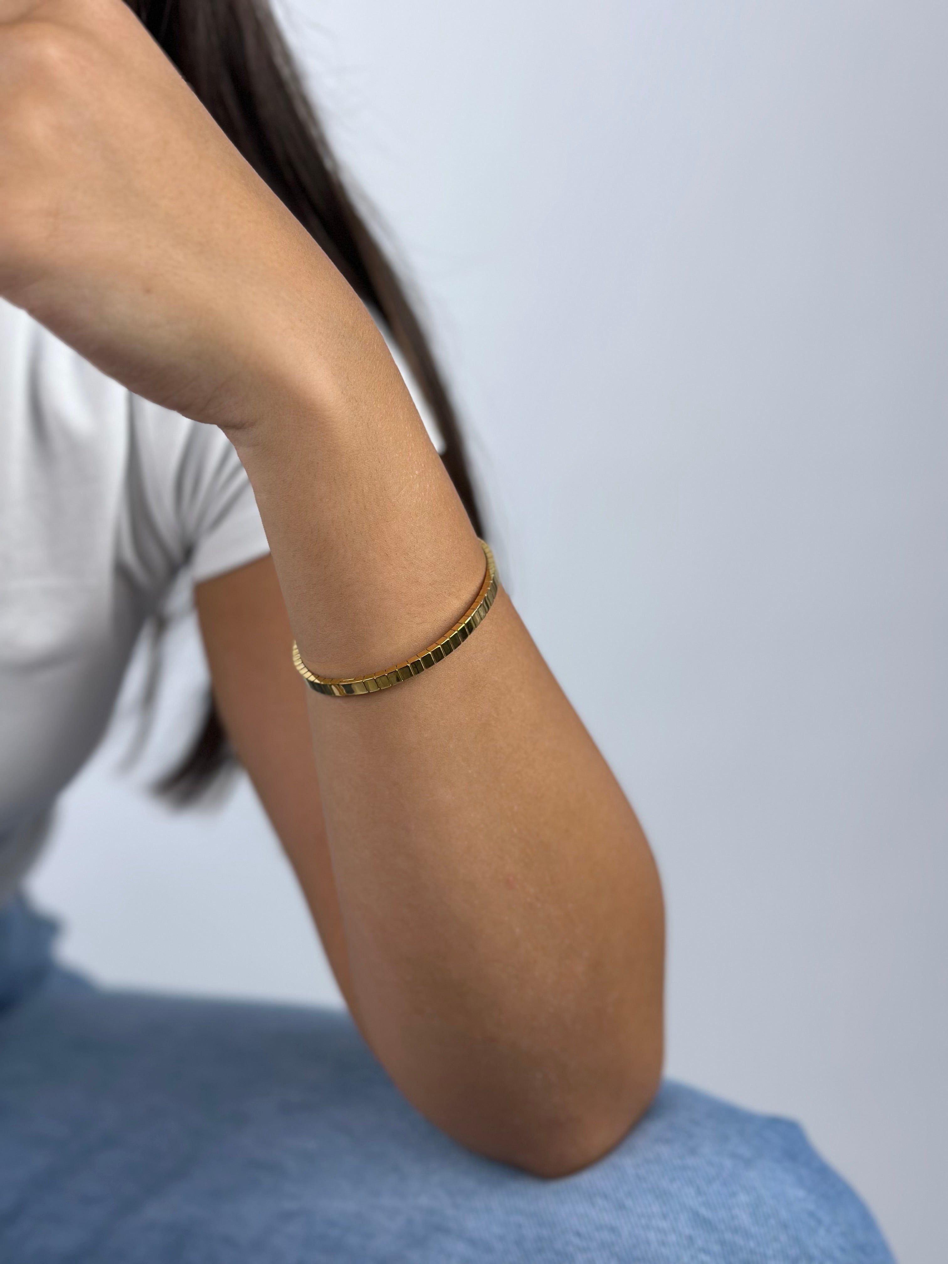 Ridged Bangle Gold